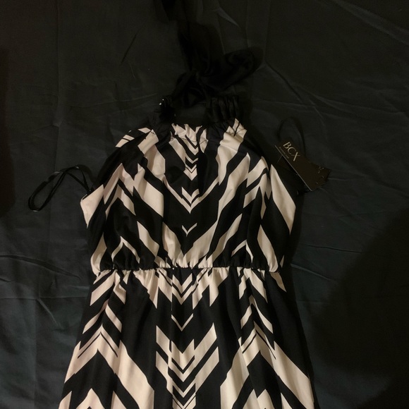 BCX Juniors Printed Halter Maxi Dress. XS - Picture 7 of 8
